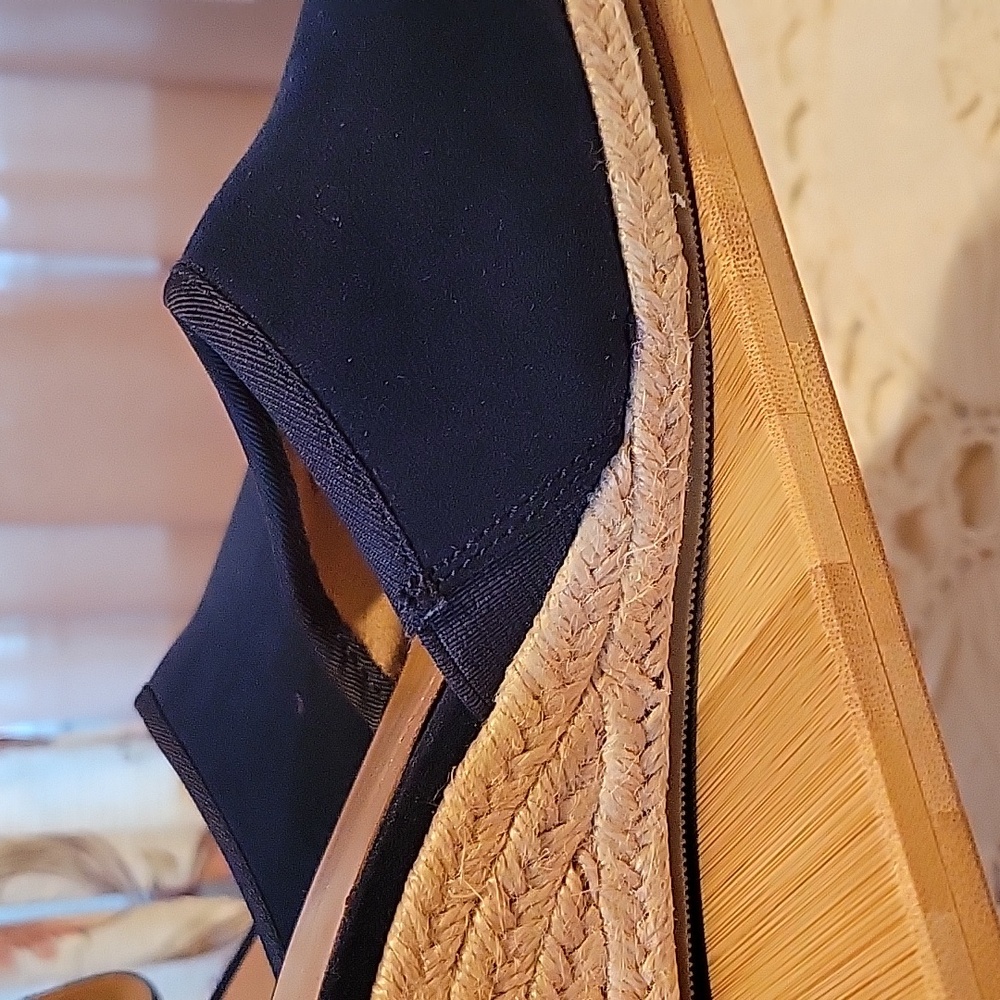 Elegant Navy Blue Wedge Sandals - Picture 5 of 6